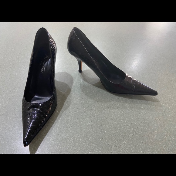 Kenneth Cole black patent leather alligator print - Picture 5 of 12